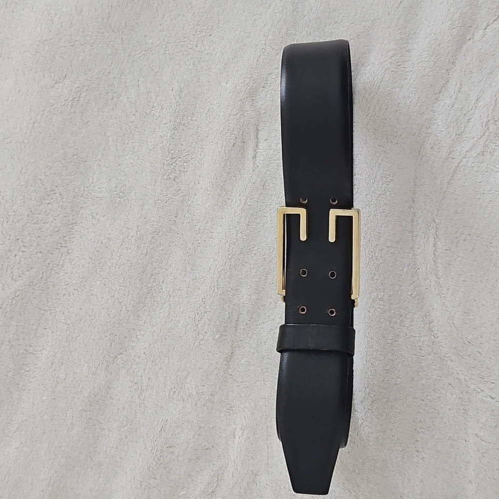 Belt women's SZ Small, dark brown with gold buckle